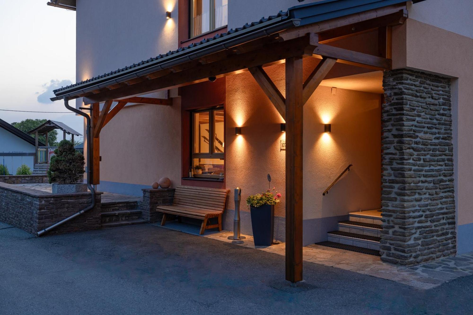 Haus Scheiblauer * Tropolach